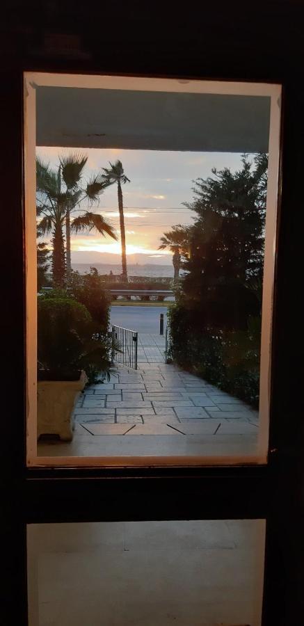 Athens Riviera Apt With Seaview, 15' To Acropolis Экстерьер фото